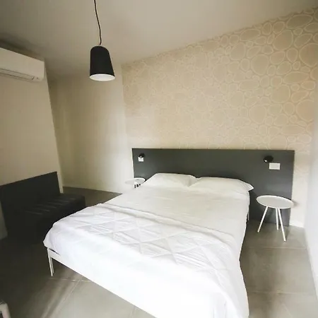 House 71 Apartment *